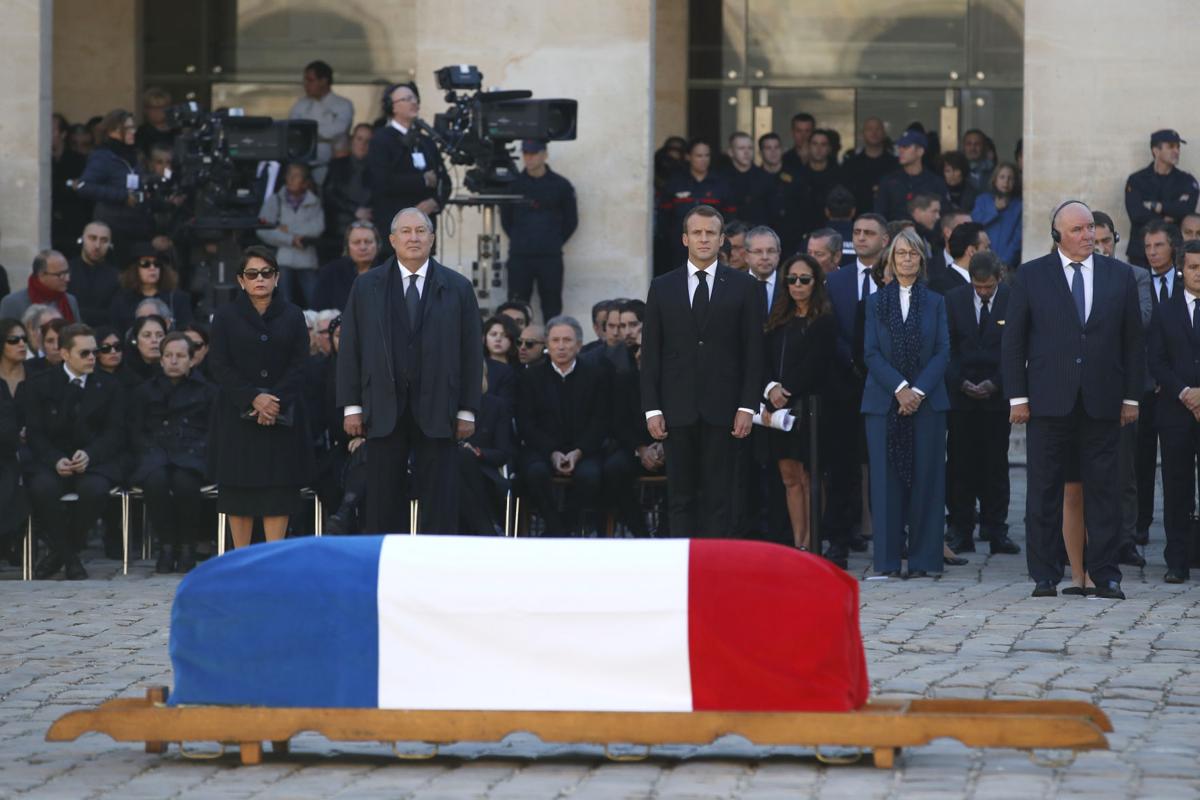 Charles Aznavour için Paris'te tören